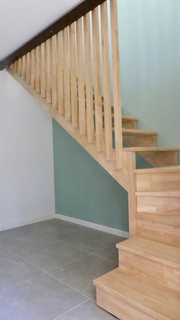 case-architectes-mobilier-sur-mesure-escalier-bois-7
